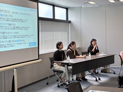 Photo - Meeting with Female Staff