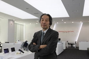 (Fig.8) Inventor of the QR code -Hara Masahiro
