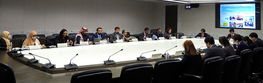 Photo - Opinion exchange