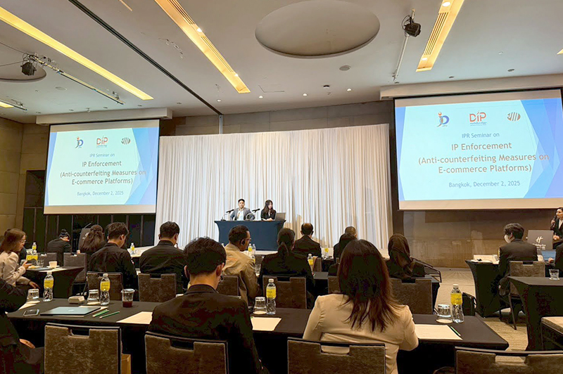 Photo - Lectures and Q&A Session