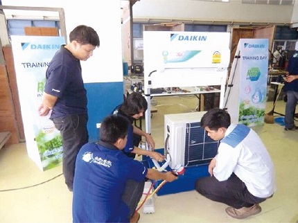 photo:Technical training