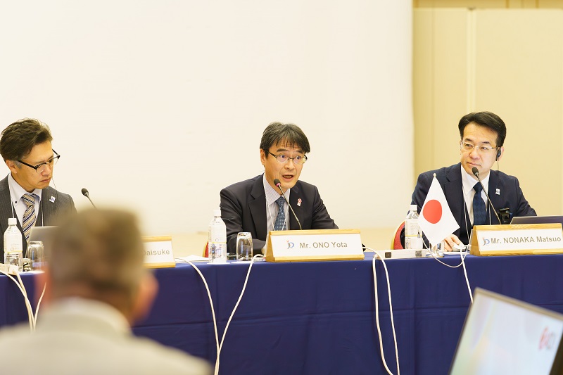 (Photo-2) Commissioner ONO making Opening Remarks
