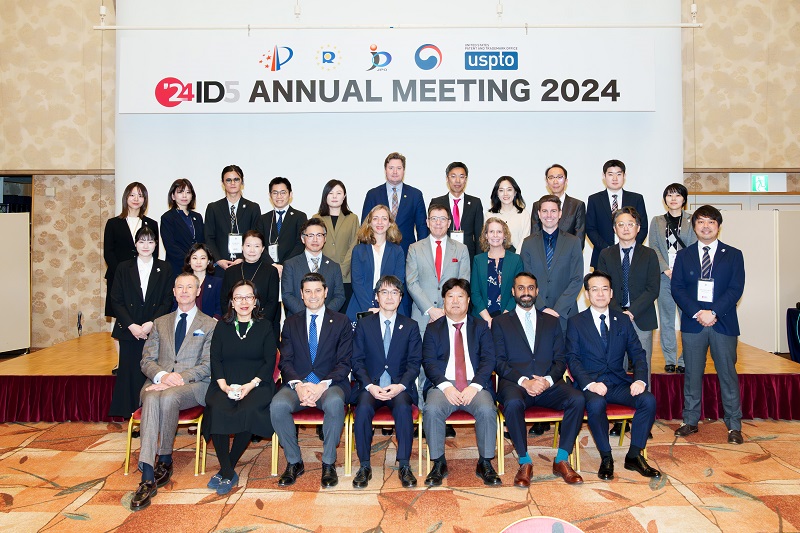 (Photo-3) Participants from the ID5 Offices and WIPO
