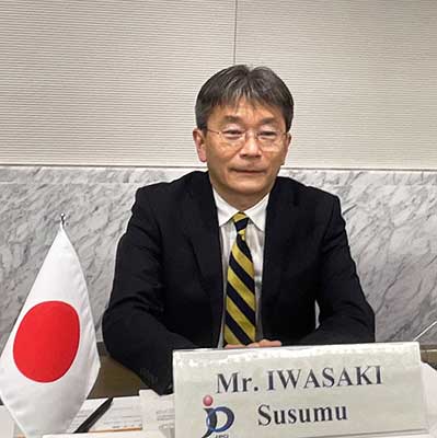 (Photo-2) Mr. IWASAKI Susumu, Deputy Commissioner of the JPO
