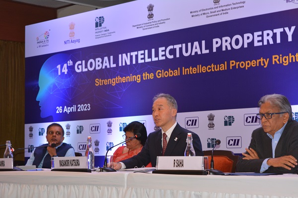 (Photo-1) Opening Speech by KATSURA Masanori, Deputy Commissioner of the JPO