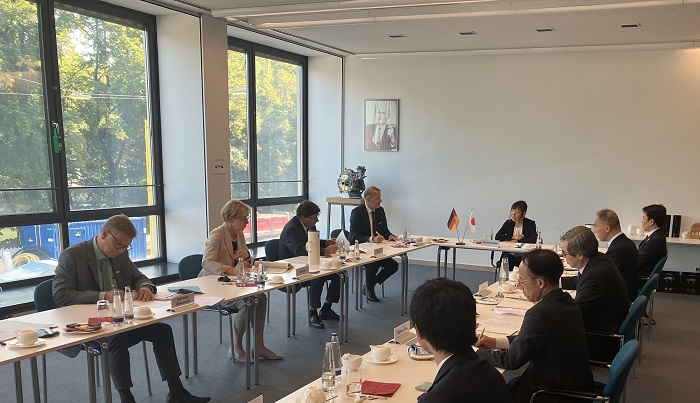 (photo-2) JPO-DPMA Bilateral Meeting