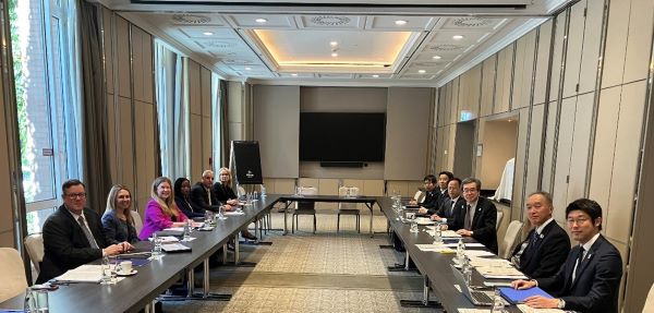 (Photo-2)JPO-USPTO Bilateral Meeting