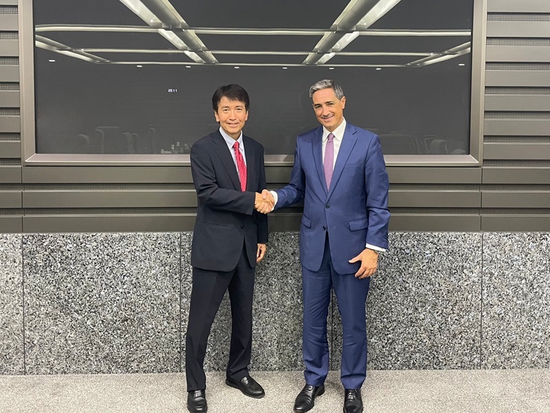 (Photo) Heads Meeting with EUIPO - Mr. KASAI, Commissioner, JPO (left) andMr. Negrão, Executive Director, EUIPO (right)