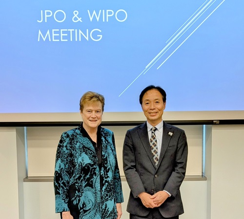 (Photo) Left to right, Ms. Jorgenson, Mr. YASUDA