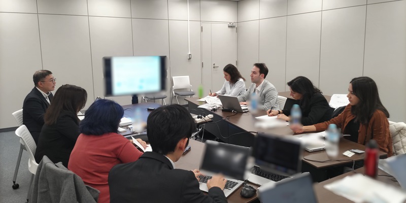 (Photo-2) Exchange of opinions