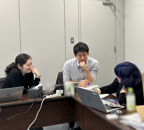 (Photo-3) Discussions in each technical field (1)