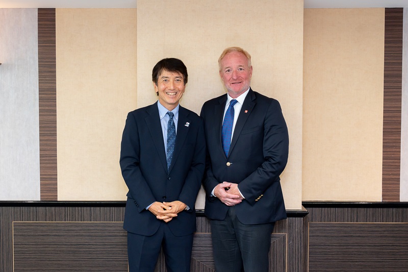 (Photo-3) Meeting with Mr. António Campinos, President, EPO * Left to right, Mr. KASAI and Mr. Campinoss