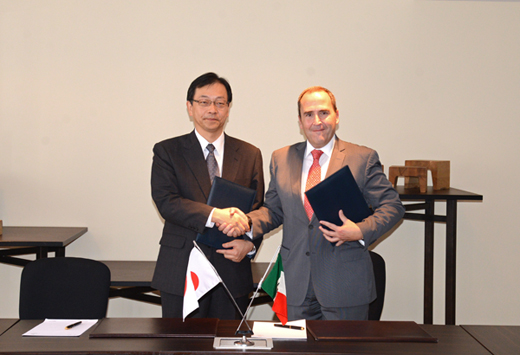 Mr. Rodrigo Roque, Director Genral of the IMPI and Mr. Yoshiyuki Iwai, Commissioner of the JPO