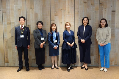 （写真）登壇者の集合写真