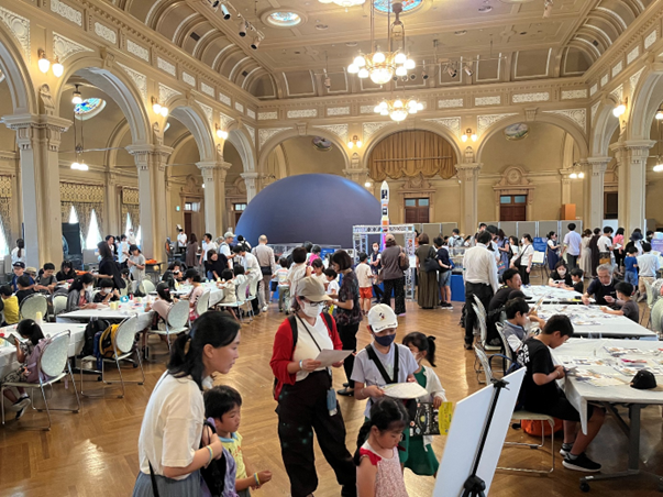 （写真4）大阪市中央公会堂での様子