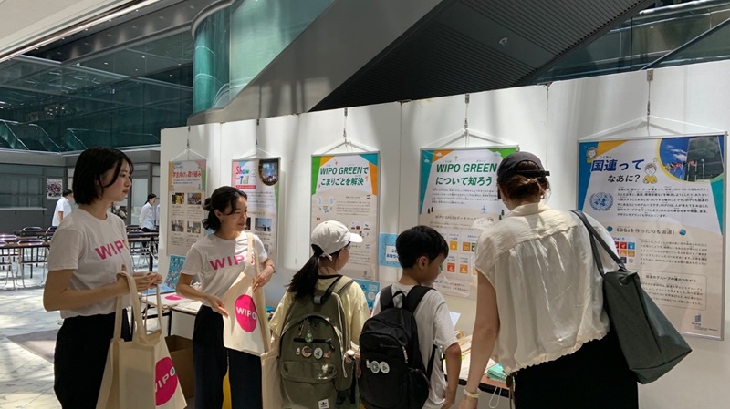（会場の様子）WIPO GREENのポスター展示