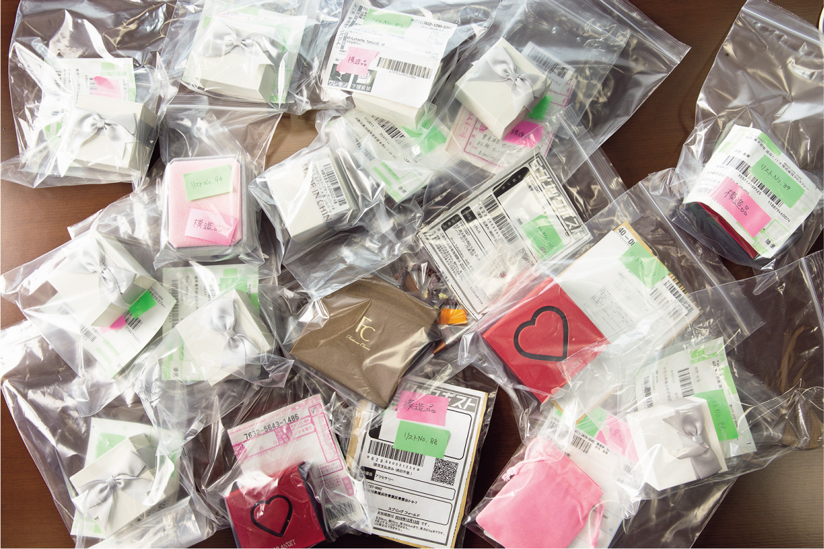 調査によって発見した模倣品のサンプルの写真