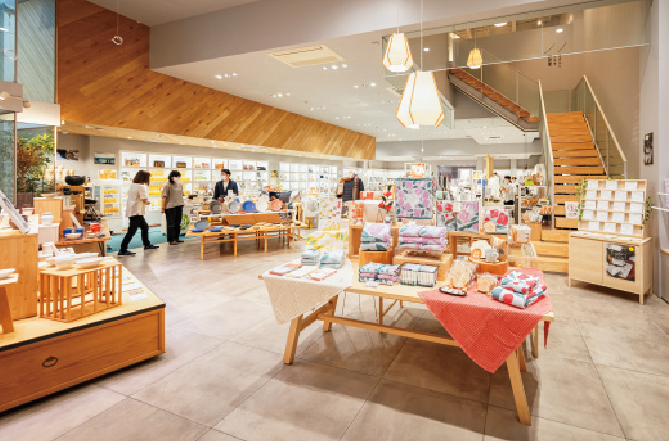 株式会社エイトワン 店内