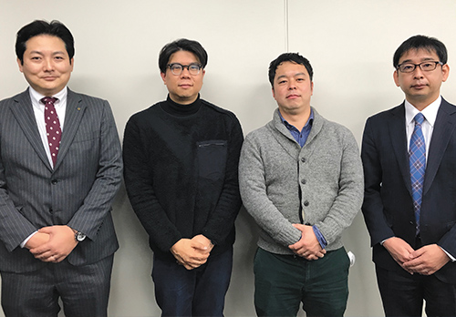 神戸レザー協同組合理事長 片山様 副理事長 永田様、兵庫県中小企業団体中央会 尾﨑様より、兵庫県知財総合支援窓口 孝橋様
