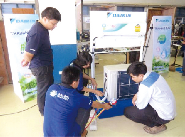 タイで技術者を教育