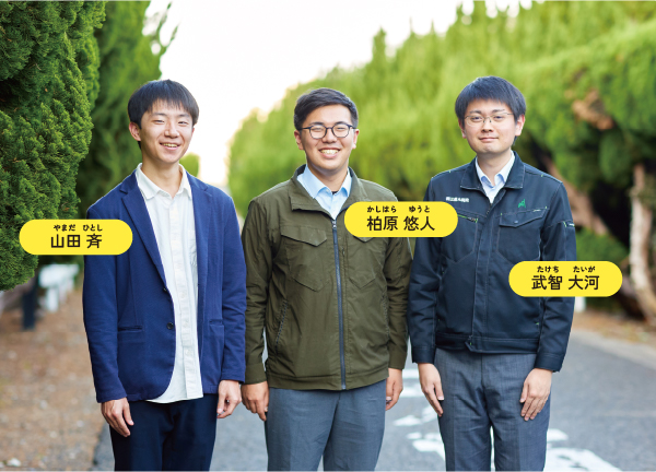 （右）株式会社三豊AI開発代表取締役社長・武智 大河　（中央）株式会社D-yorozu CEO・柏原 悠人　（左）株式会社D-yorozu CTO・山田 斉
