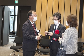（画像）表彰式後に開催した受賞者意見交換会の様子