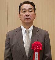 （写真）亀井　利二　氏