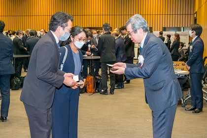 （画像）表彰式後に開催した受賞者意見交換会の様子