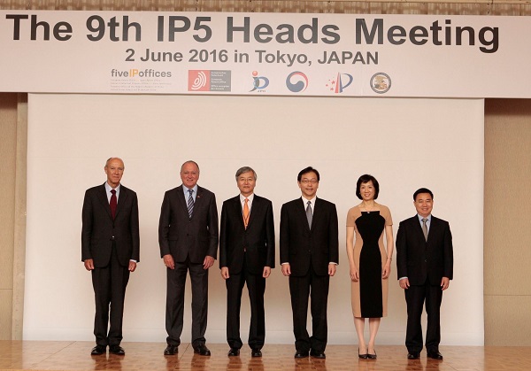（写真）五庁長官