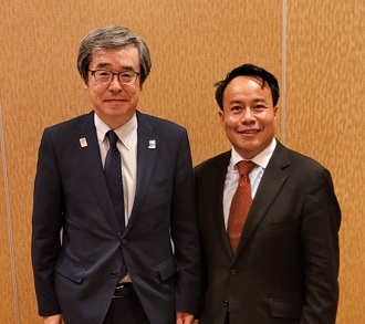 （写真）サンティスック局長（ラオス）との会談
