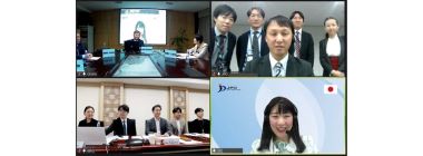 （写真）第5回日中韓商標専門家会合（左上段：中国国家知識産権局、左下段：韓国特許庁、右：日本国特許庁）