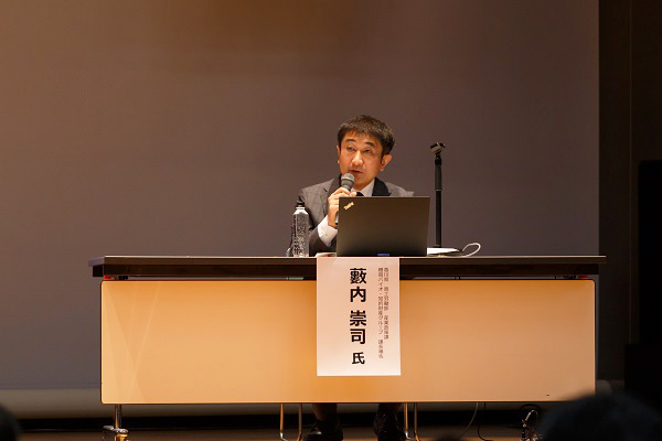 （写真）藪内氏