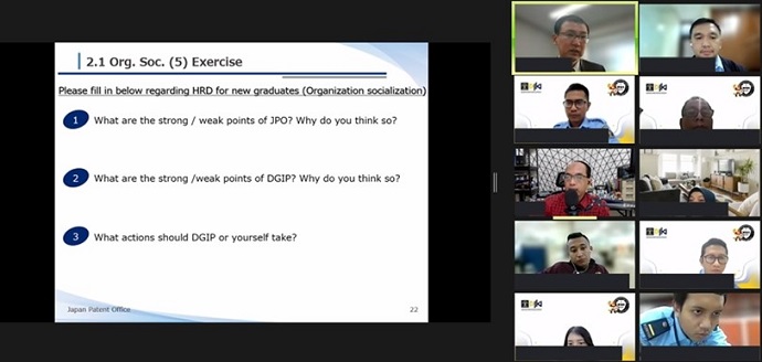 (photo-3) Online training