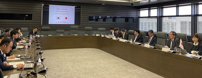 (Photo-4)The Japan-China opinion exchange meeting with users