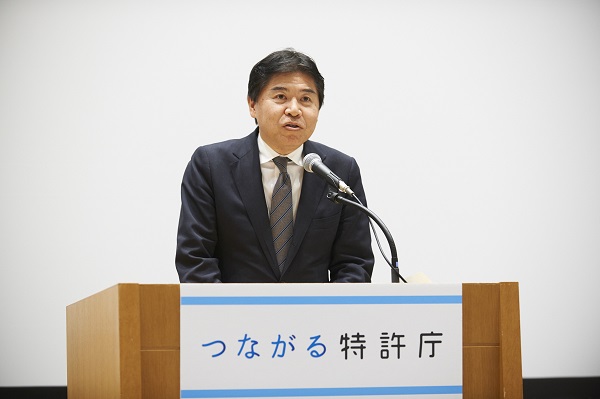 （写真1）特許庁 総務部長 清水 幹治