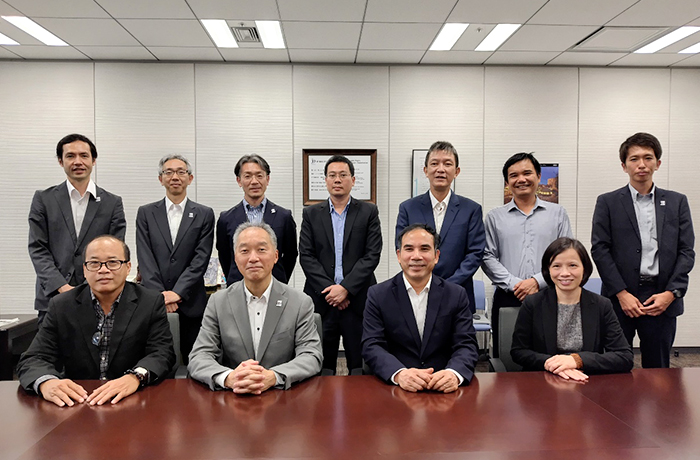 Photo - Participants of the meeting between Mr. Nguyen Van Bay, Deputy Director General of IP Viet Nam and Mr. KATSURA Masanori, JPO Deputy Commissioner (Front row, second from right: Mr. Nguyen, third from right: Mr. KATSURA)