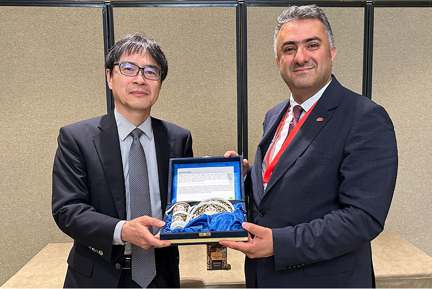 （画像）ドゥラク長官（トルコ）との会談