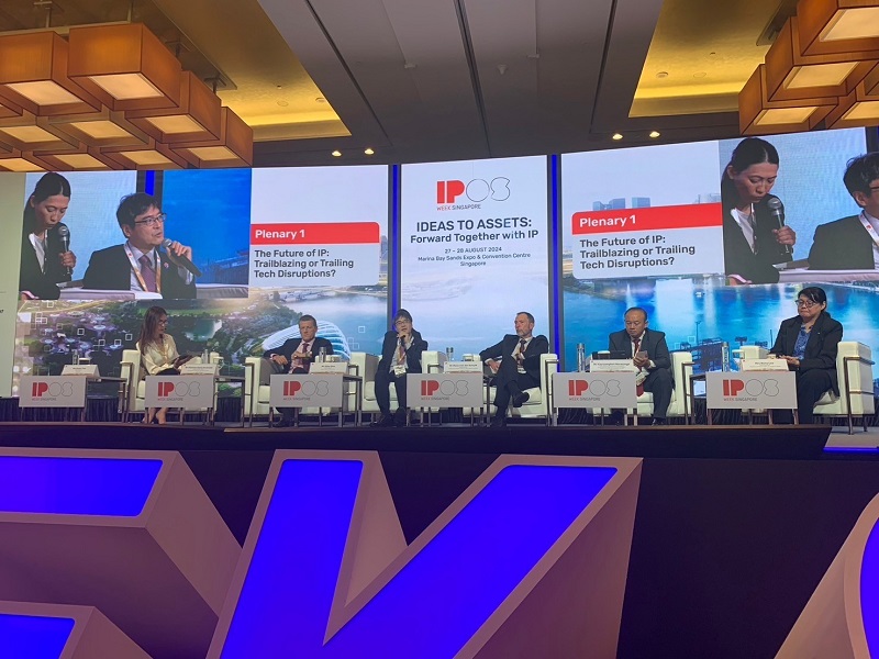 Photo - 
Plenary session(From right: Mrs. Rena Lee, Chief Executive, IPOS (Singapore), Mr. Xaysomphet Norasingh, Director General, Lao PDR (Laos), Mr. Ross van Der Schyff, Commissioner, IPONZ (New Zealand), Mr. Yota ONO, Commissioner, JPO (Japan), Mr. Etienne Sanz de Acedo, Chief Executive Officer, INTA)
