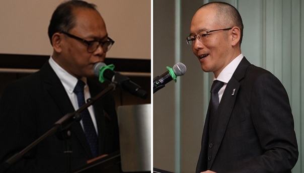 （写真）開会挨拶の様子（MyIPO：カマル長官（左）、JPO：袴田地域協力室長（右））