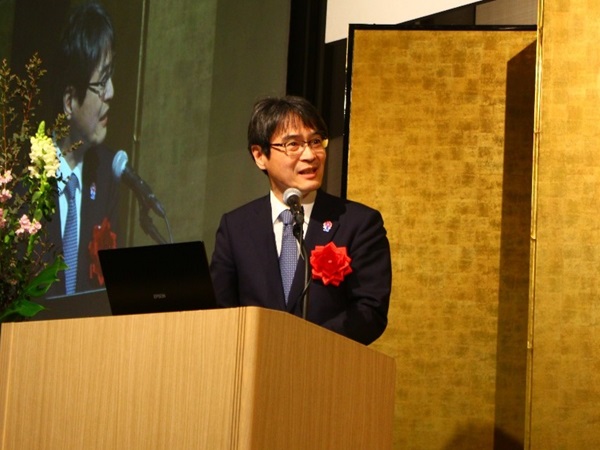 2.特許庁 小野長官による講評の様子