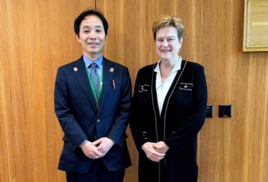 （画像）ヨーゲンセン事務局次長（WIPO）との会談 ※左から安田特許技監、ヨーゲンセン事務局次長