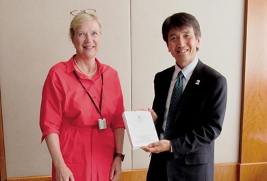 （画像）シェヴィオール長官（ドイツ）との会談