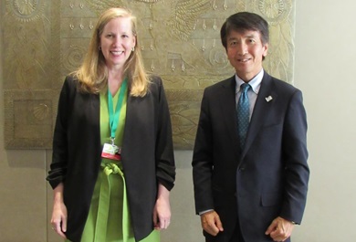 （画像）スチュアート長官代理（米国）との会談