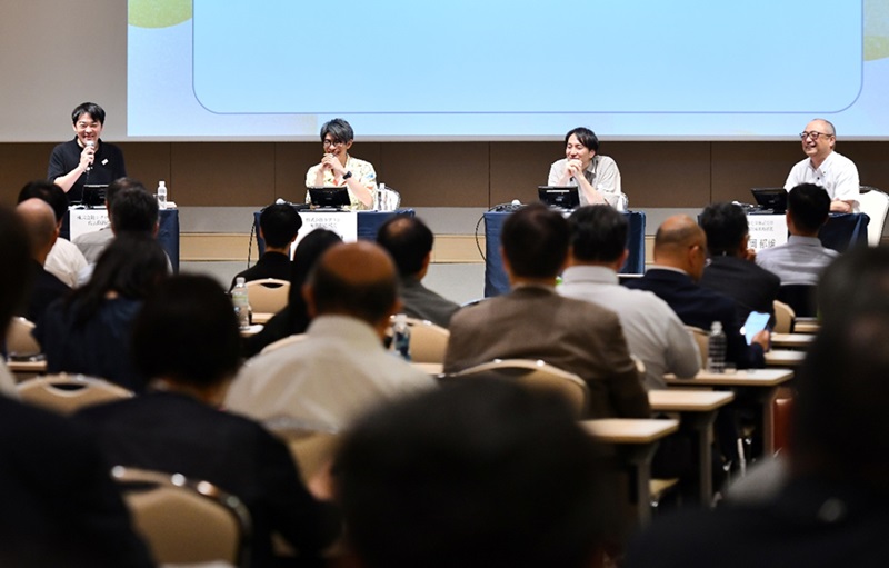 （写真）パネリスト