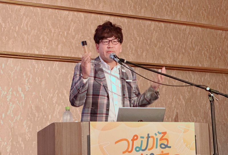 （写真）株式会社シロ 代表取締役社長 福永 敬弘 氏