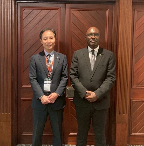 Photo - Bilateral Meeting with ARIPO. Mr. YASUDA, Deputy Commissioner, JPO and Mr. Twebaze, Director General, ARIPO