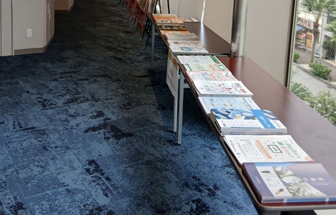 (写真)パンフレット展示