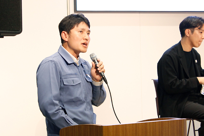 （写真）【モデレーター】東海旅客鉄道株式会社　事業推進本部　係長　conomichiプロデューサー　吉澤 克哉氏【パネリスト】三星グループ　代表　岩田 真吾氏、TBWA＼HAKUHODO　チーフ・クリエイティブ・オフィサー　取締役兼執行役員　細田 高広氏、株式会社丸菱製作所　代表取締役社長　戸松 裕登氏（ショートピッチ／パネリスト）