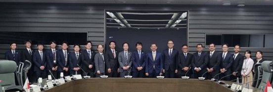 （写真）会談参加者の集合写真