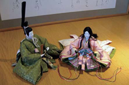 写真：江戸衣裳着人形